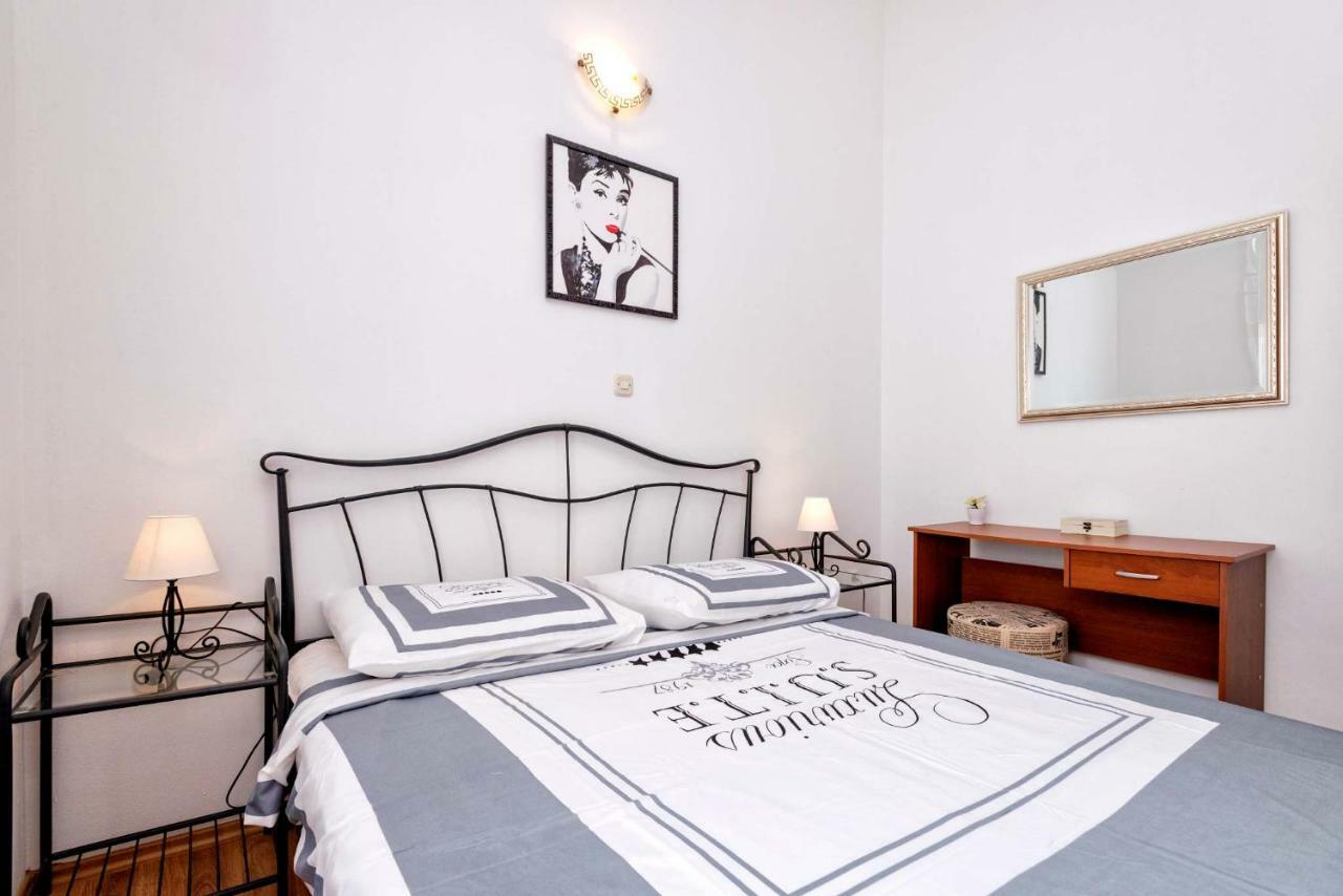 Apartmani Zlataric Stari Grad  Exteriör bild